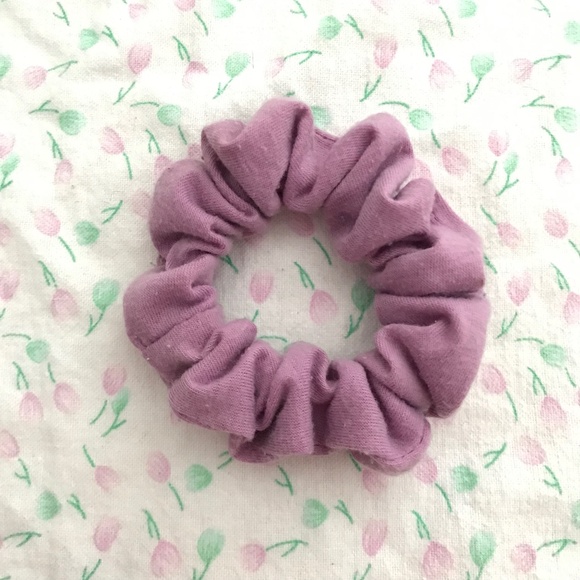 Cotton Jersey Scrunchie Hair Tie Lavender Purple Regular Size 3 Inch - Picture 1 of 2